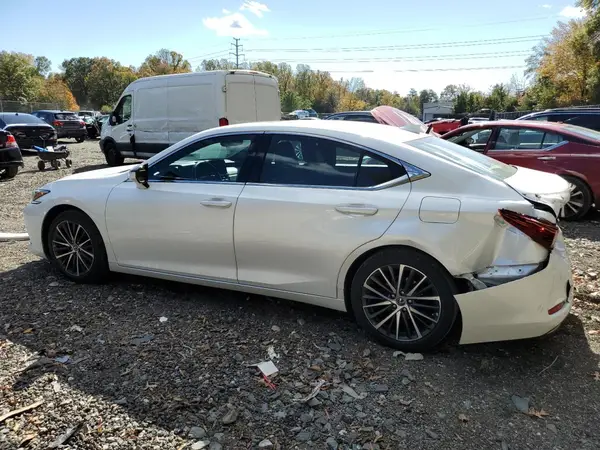 58ADZ1B14NU131729 2022 LEXUS ES - Image 2