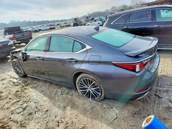 58ADZ1B14NU136316 2022 LEXUS ES - Image 2