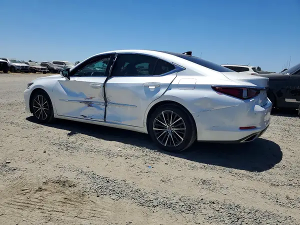 58ADZ1B14NU136820 2022 LEXUS ES - Image 2