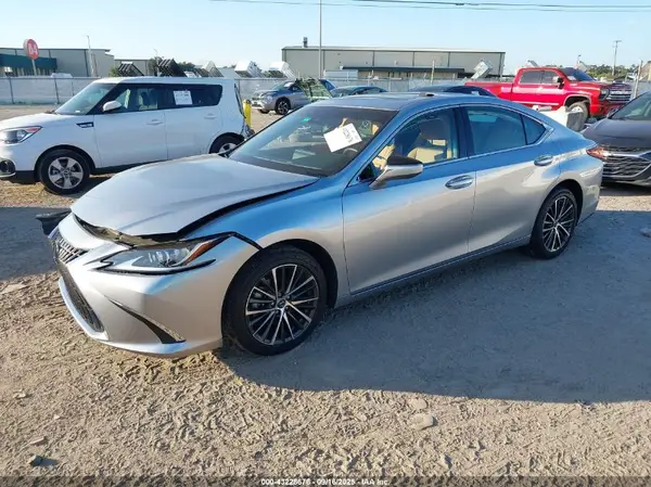 58ADZ1B14PU145066 2023 LEXUS ES - Image 2
