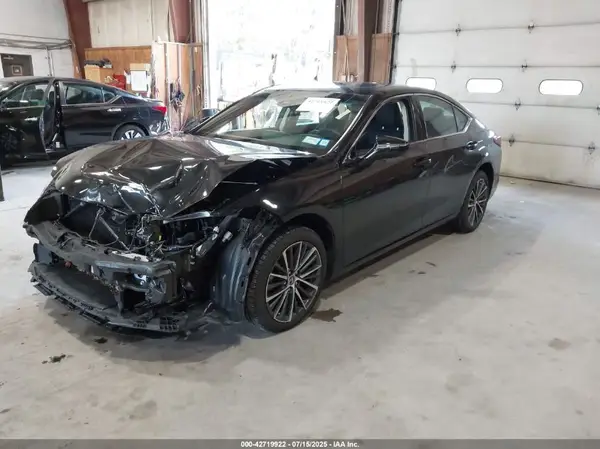 58ADZ1B14PU150591 2023 LEXUS ES - Image 2