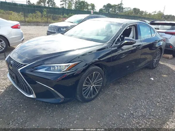58ADZ1B14PU153930 2023 LEXUS ES - Image 2