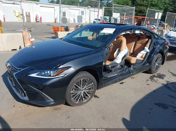 58ADZ1B14RU180449 2024 LEXUS ES - Image 2