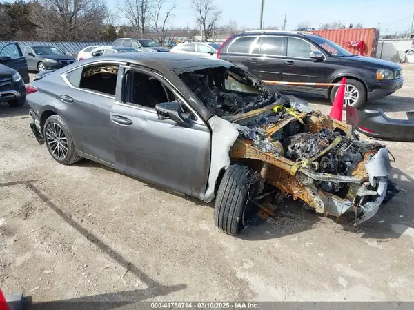 58ADZ1B14RU182685 2024 LEXUS ES - Image 1