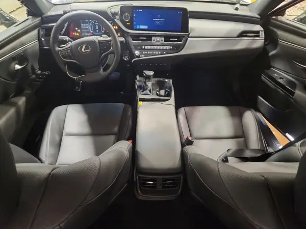 58ADZ1B14RU183903 2024 LEXUS ES - Image 8
