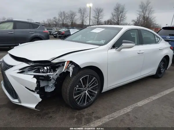 58ADZ1B14SU203525 2025 LEXUS ES - Image 2