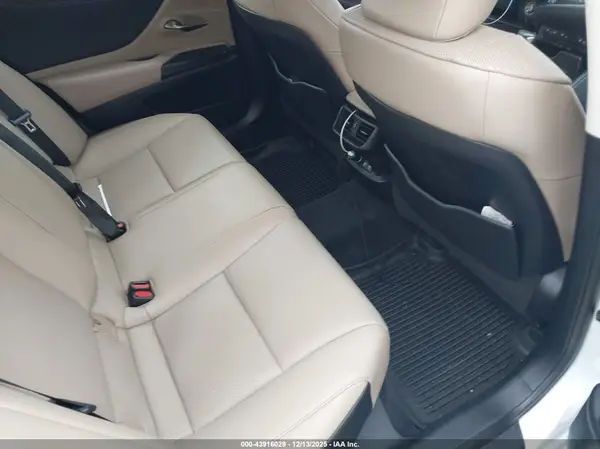 58ADZ1B15LU057976 2020 LEXUS ES - Image 8