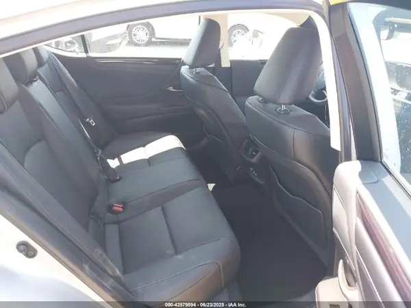 58ADZ1B15LU061784 2020 LEXUS ES - Image 8