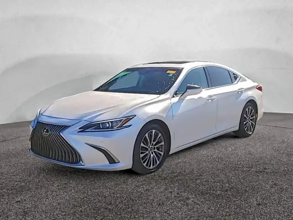 58ADZ1B15LU067519 2020 LEXUS ES - Image 2