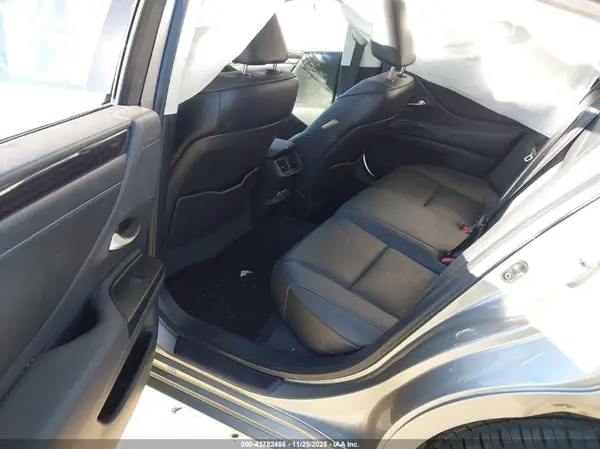 58ADZ1B15LU076172 2020 LEXUS ES - Image 8
