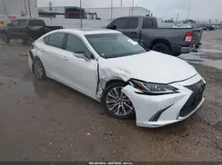 58ADZ1B15LU079413 2020 LEXUS ES