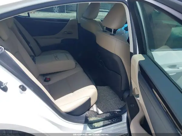 58ADZ1B15MU089795 2021 LEXUS ES - Image 8