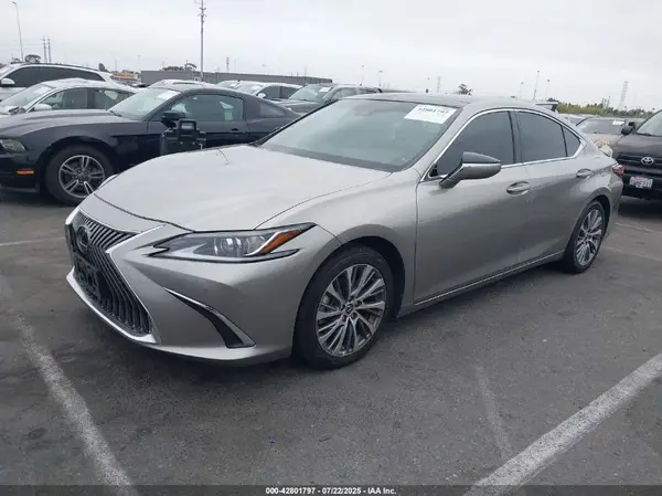 58ADZ1B15MU094205 2021 LEXUS ES - Image 2