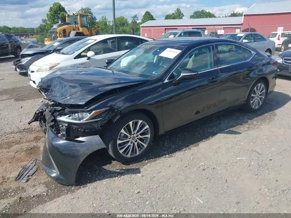 58ADZ1B15MU095757 2021 LEXUS ES - Image 2