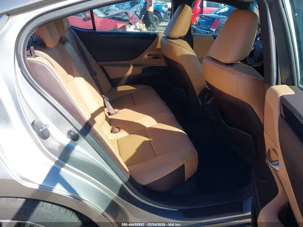 58ADZ1B15MU096116 2021 LEXUS ES - Image 8