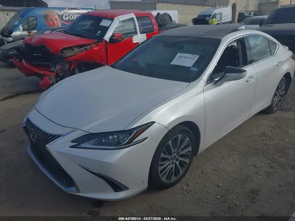 58ADZ1B15MU103209 2021 LEXUS ES - Image 2