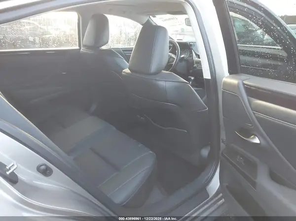 58ADZ1B15MU108376 2021 LEXUS ES - Image 8