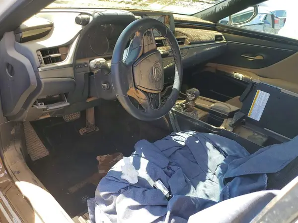 58ADZ1B15MU109964 2021 LEXUS ES - Image 8