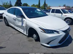 58ADZ1B15NU111280 2022 LEXUS ES
