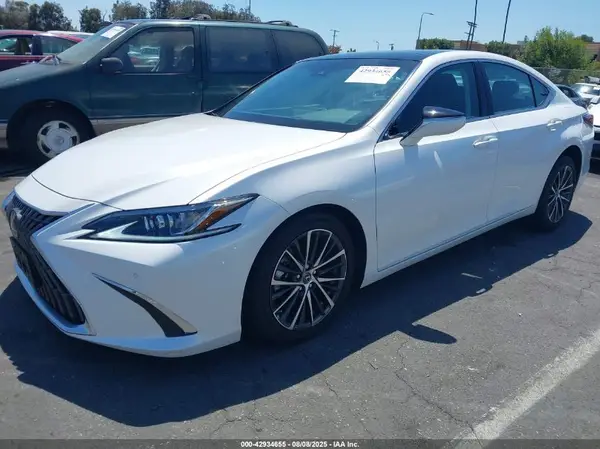 58ADZ1B15NU111280 2022 LEXUS ES - Image 2