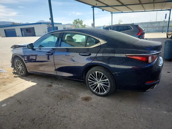 58ADZ1B15NU117774 2022 LEXUS ES - Image 2