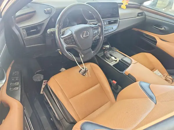 58ADZ1B15NU117774 2022 LEXUS ES - Image 8
