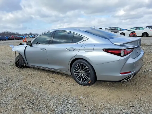 58ADZ1B15NU117967 2022 LEXUS ES - Image 2
