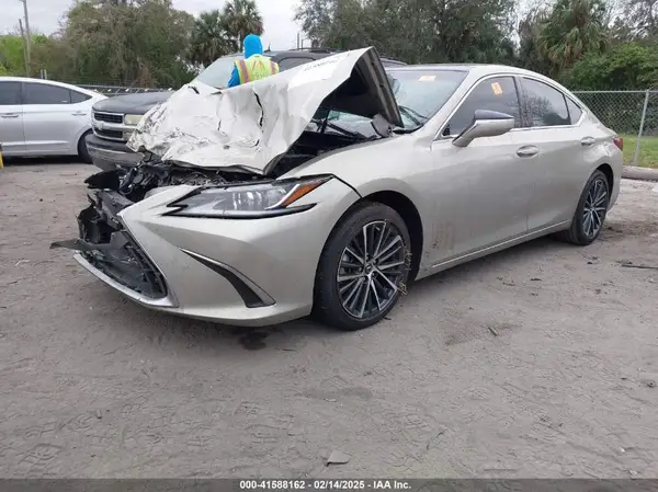 58ADZ1B15NU120707 2022 LEXUS ES - Image 2