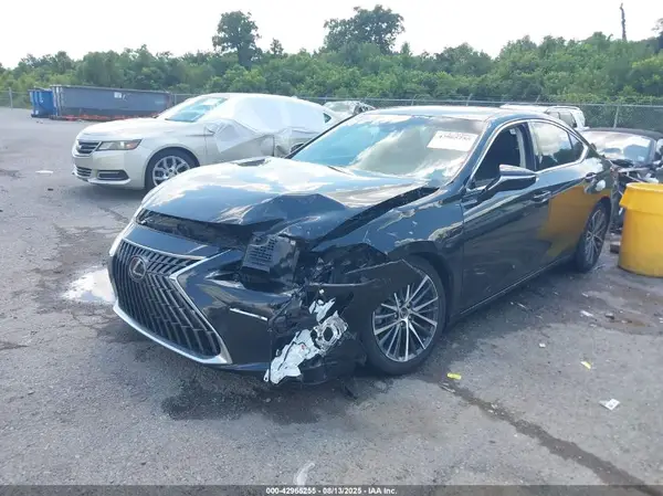58ADZ1B15NU127320 2022 LEXUS ES - Image 2