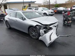 58ADZ1B15NU131660 2022 LEXUS ES