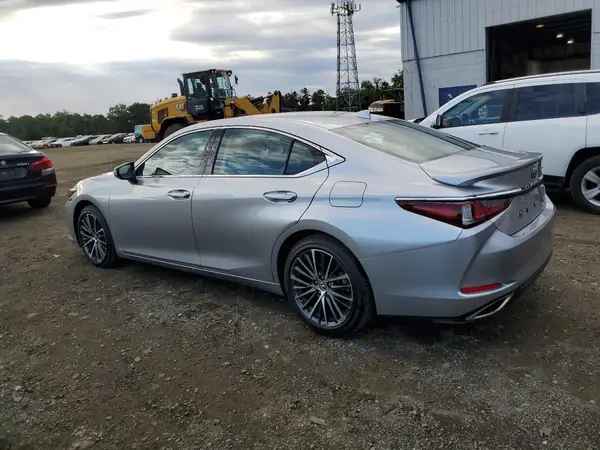 58ADZ1B15PU147585 2023 LEXUS ES - Image 2