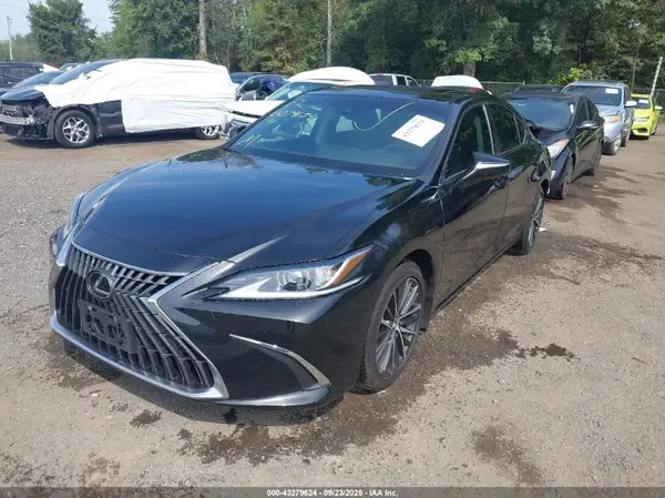 58ADZ1B15PU149885 2023 LEXUS ES - Image 2