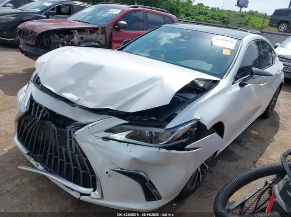 58ADZ1B15PU151586 2023 LEXUS ES - Image 2