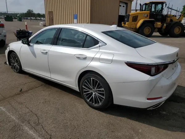 58ADZ1B15PU158411 2023 LEXUS ES - Image 2