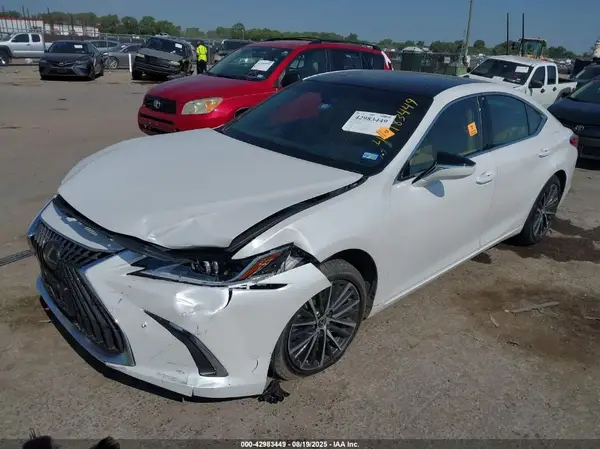 58ADZ1B15RU164017 2024 LEXUS ES - Image 2