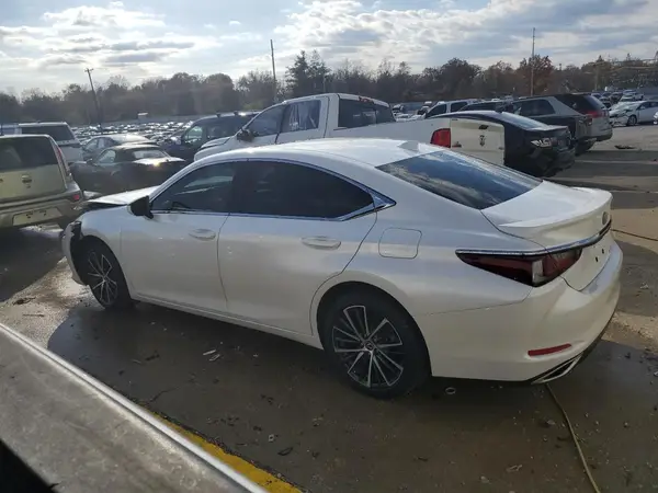 58ADZ1B15RU172991 2024 LEXUS ES - Image 2