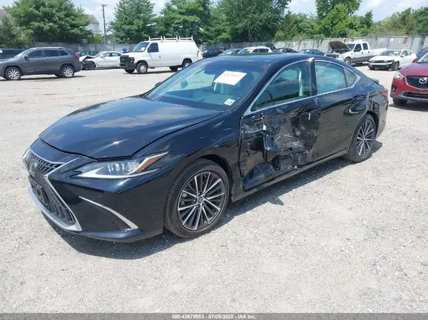 58ADZ1B15RU173364 2024 LEXUS ES - Image 2