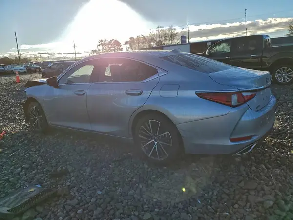 58ADZ1B15RU175325 2024 LEXUS ES - Image 2