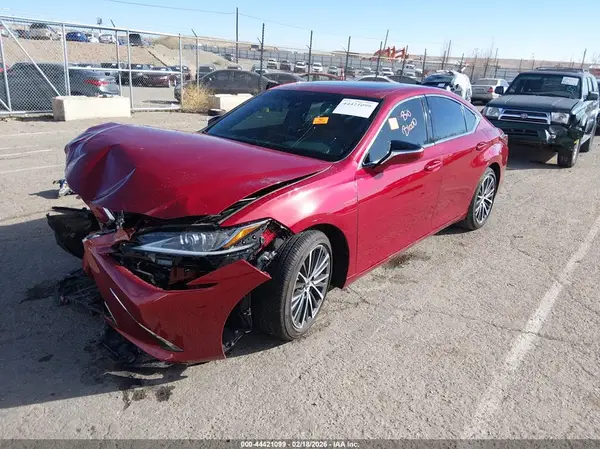 58ADZ1B15RU178208 2024 LEXUS ES - Image 2