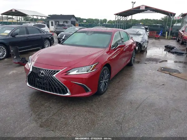 58ADZ1B15SU188842 2025 LEXUS ES - Image 2