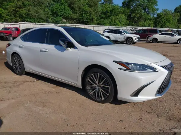 58ADZ1B15SU199856 2025 LEXUS ES - Image 1