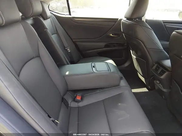 58ADZ1B15SU210337 2025 LEXUS ES - Image 8