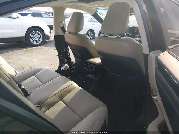 58ADZ1B16LU053080 2020 LEXUS ES - Image 8