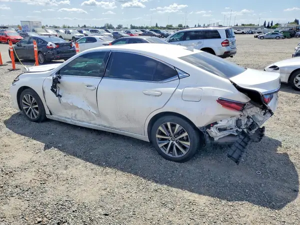 58ADZ1B16LU066914 2020 LEXUS ES - Image 2