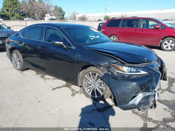58ADZ1B16MU082628 2021 LEXUS ES - Image 1