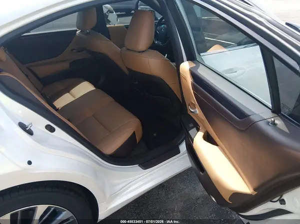 58ADZ1B16MU083102 2021 LEXUS ES - Image 8