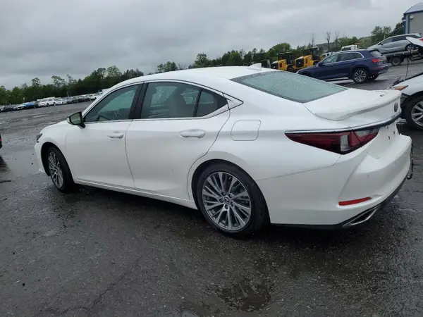 58ADZ1B16MU083536 2021 LEXUS ES - Image 2