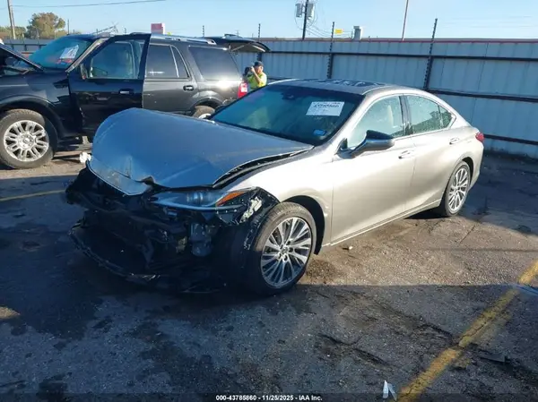 58ADZ1B16MU089952 2021 LEXUS ES - Image 2