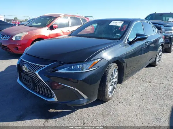 58ADZ1B16MU091037 2021 LEXUS ES - Image 2
