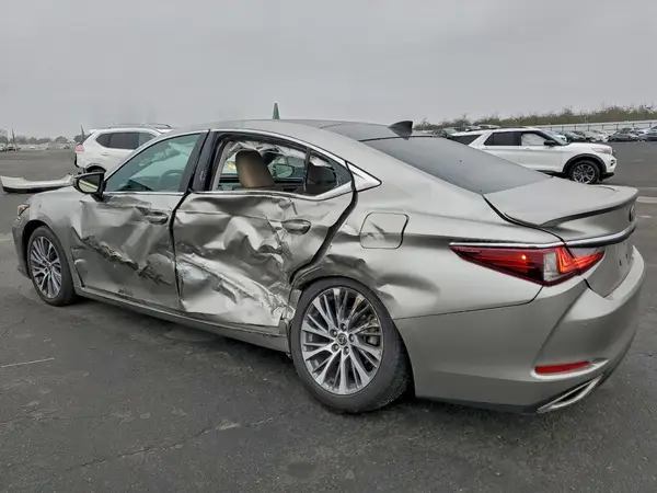 58ADZ1B16MU106412 2021 LEXUS ES - Image 2